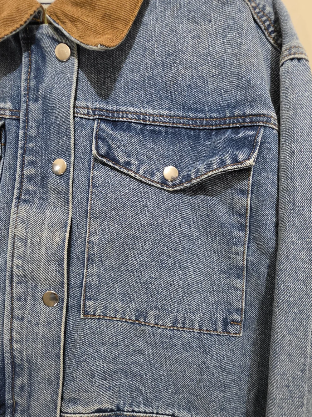 VIGOSS Cropped Denim Jacket Small Corduroy Collar Snap Front Blue - Picture 3 of 13